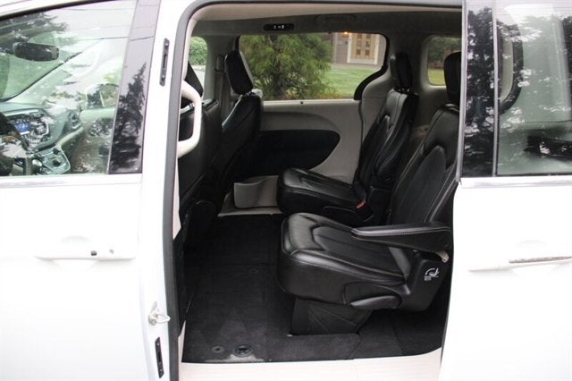 2020 Chrysler Voyager LXI