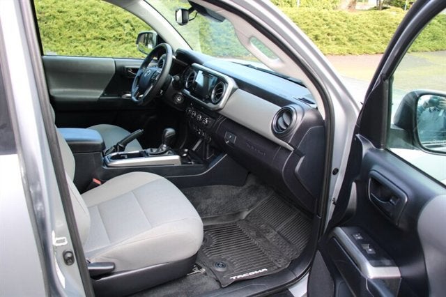 2019 Toyota Tacoma 4WD SR5 V6 ONE OWNER