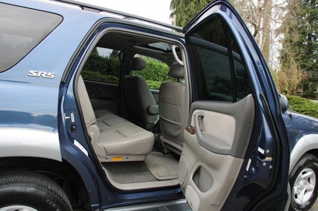 2002 Toyota Sequoia SR5