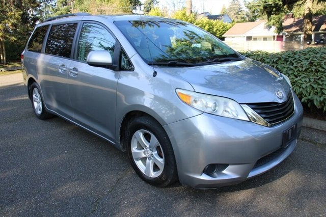 2011 Toyota Sienna LE 8-Passenger