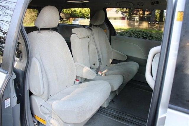2011 Toyota Sienna LE 8-Passenger