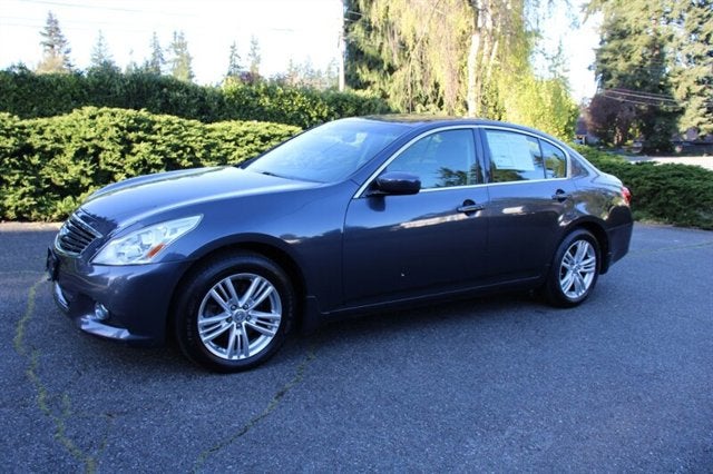 2011 INFINITI G25 Sedan x