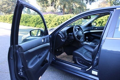 2011 INFINITI G25 Sedan x