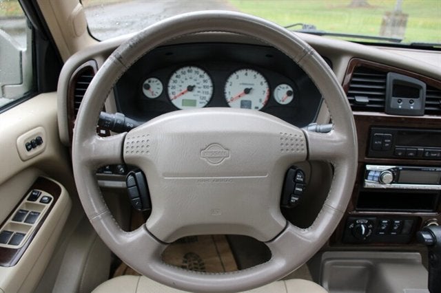 2001 Nissan Pathfinder LE